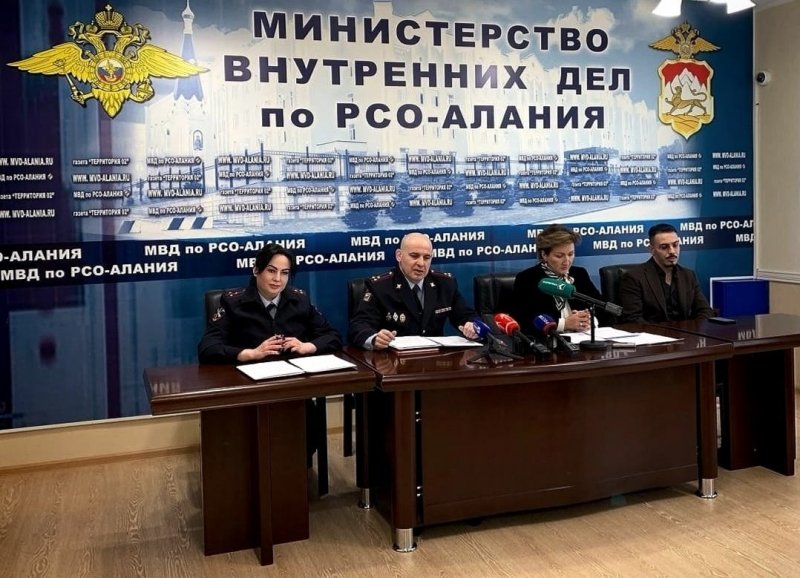 В МВД Северной Осетии провели брифинг по выявлению и пресечению фактов дистанционного мошенничества, совершенного с использованием средств мобильной связи и сети Интернет